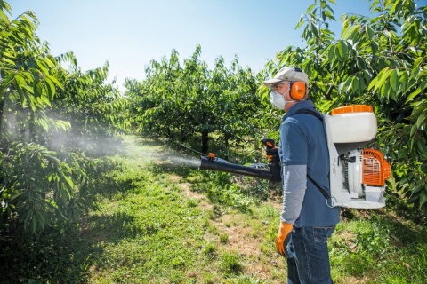 Opryskiwacz spalinowy STIHL SR 200