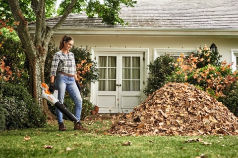 Dmuchawa akumulatorowa STIHL BGA 60