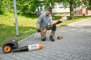 KombiMotor STIHL KMA 135 R, bez akumulatora i ładowarki
