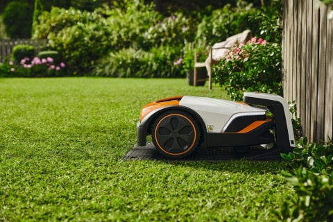 Robot koszący STIHL iMOW 7
